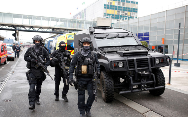 Attaque d'Orly: l'assaillant était sous l'emprise de l'alcool et de stupéfiants