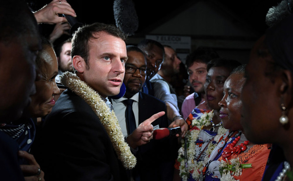 La Réunion: Macron veut réviser la Constitution pour "plus de souplesse"