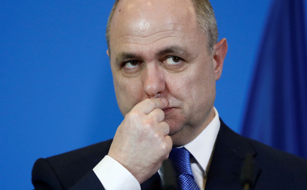 L'ex-ministre Bruno Le Roux entendu sur les emplois de ses filles, une semaine après sa démission