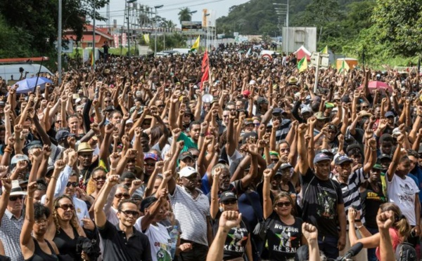 Guyane: le collectif promet de "durcir" le mouvement, la population partagée