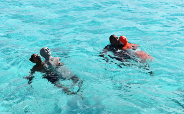 Formation au brevet de surveillant aquatique à Makemo