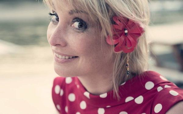 Les fleurs des vahine l’inspirent pour faire des appareils auditifs