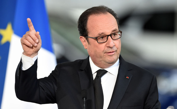 Hollande entre en scène pour tenter de déjouer un duel Le Pen/Mélenchon