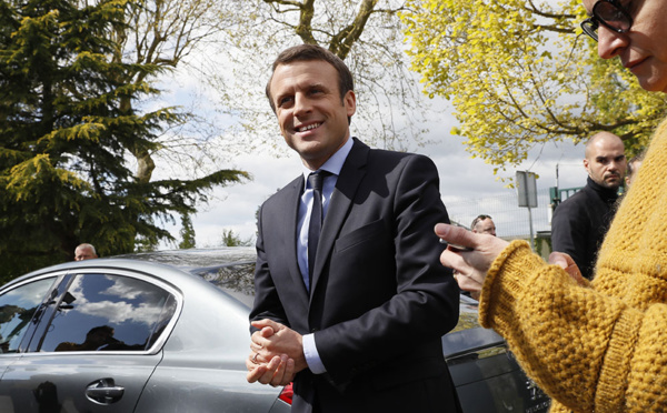 Macron rencontre des associations harkies après la controverse sur la colonisation