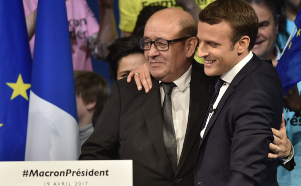 A Nantes, Macron se pose en M. Sécurité aux côtés de Le Drian