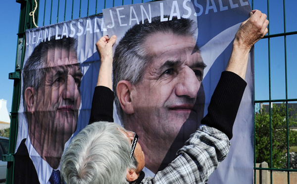 Présidentielle: Lassalle "heureux" et "sûr" de gagner
