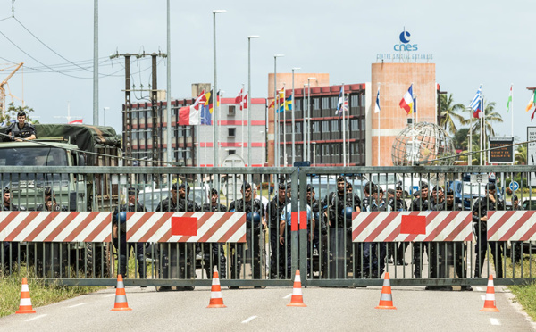 Retour à la normale progressif en Guyane, durcissement du conflit social à EDF