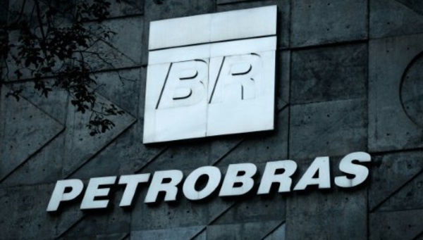 Brésil: un ex-directeur de Petrobras accuse Lula d'avoir dirigé le réseau de pots-de-vin
