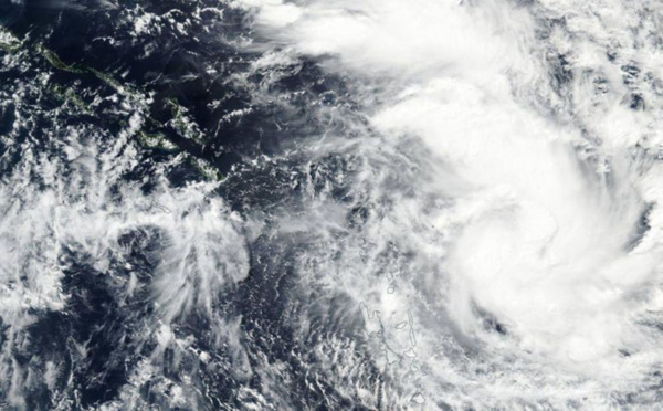 Nouvellle-Calédonie: le cyclone Donna faiblit, levée des alertes à Nouméa