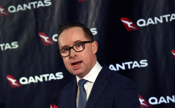 Le patron de Qantas entarté par un opposant au mariage gay