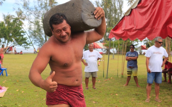 Sports Traditionnels – Championnat de Polynésie : Une pierre de 175 kg pour « Géant »