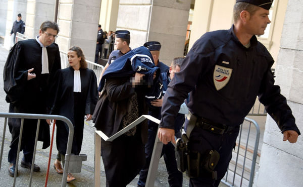 L'aide-soignante empoisonneuse évoque "un processus délirant"