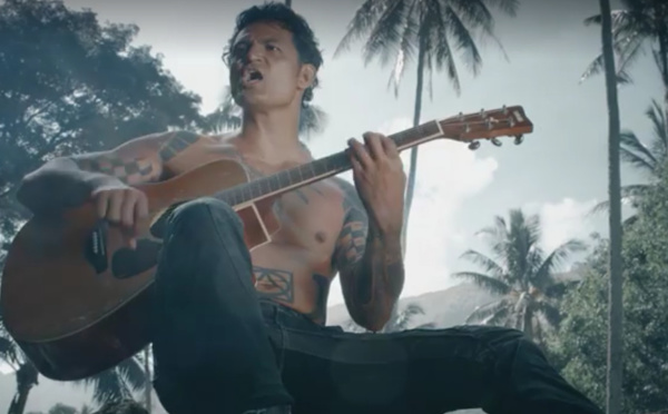 Tikahiri dévoile le clip de Son of Sun