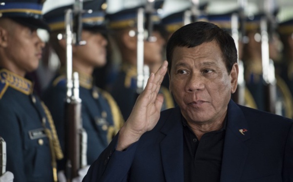Philippines : le président menace de généraliser la loi martiale