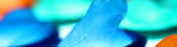 Avaler des préservatifs pleins de cocaïne liquide, tendance chez les "mules" (Interpol)