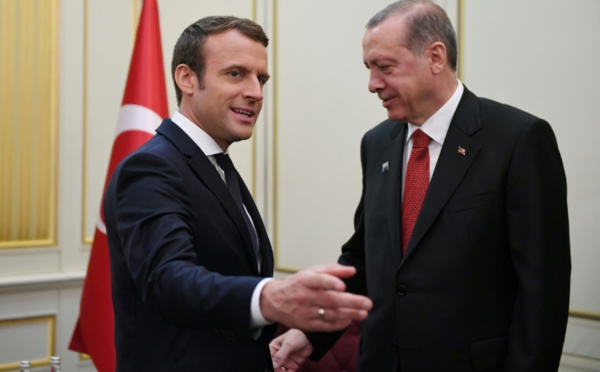 Macron demande à Erdogan le retour du photographe français Depardon