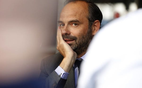 Déficit public : le gouvernement prépare les esprits à un serrage de boulons