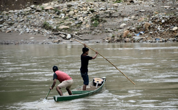 En Indonésie, les ravages des mines d'or clandestines