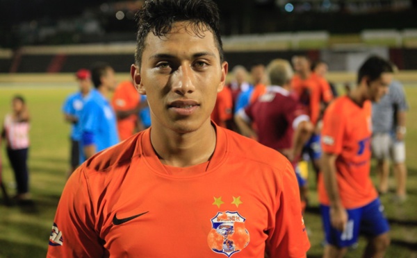 Football – Focus sur Tamatoa Tetauira : « Le fair-play avant tout »