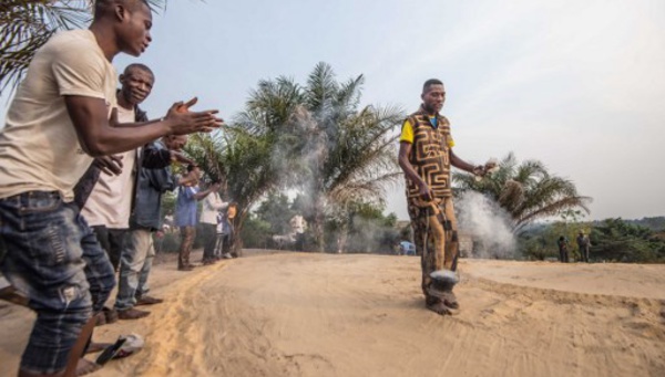 RDC: 11 gardes et une journaliste américaine enlevés dans une réserve animalière