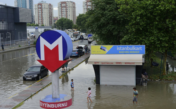 Turquie: Istanbul sous l'eau après des pluies diluviennes