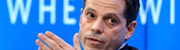 Le chef de la communication de la Maison Blanche insulte ses collaborateurs