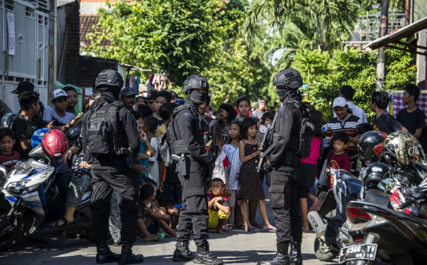 Indonésie: 153 Chinois arrêtés pour une gigantesque escroquerie