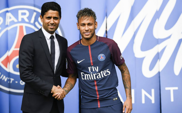 Le PSG présente son joyau Neymar