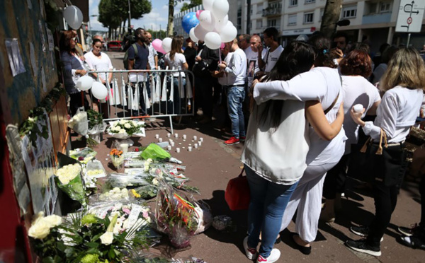 Les familles des 14 victimes de l'incendie du bar "Au Cuba Libre" expriment douleur et colère un an après