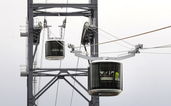 Téléphérique de Brest: l'une des cabines "chute violemment" sans faire de blessé