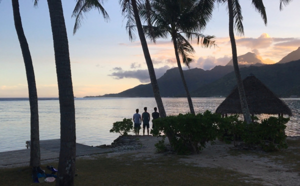 Down Below de Trackhead, un road-trip sur l'île de Tahiti