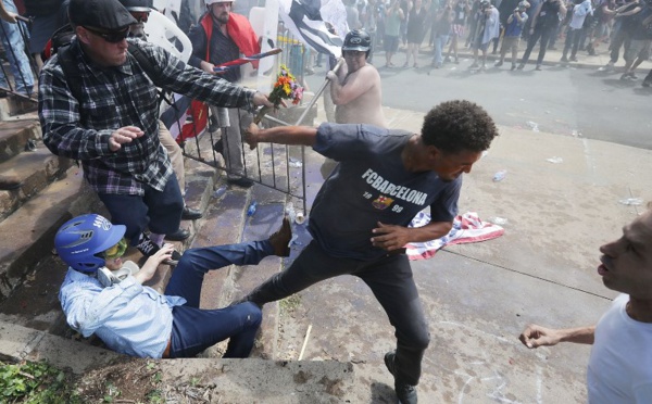 Violents heurts à un rassemblement de la droite radicale américaine