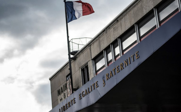 Baisse des emplois aidés: les petites villes dénoncent la "précipitation" du gouvernement