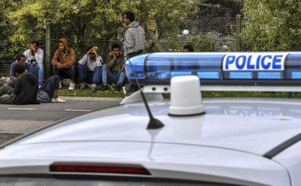 Vive tension entre migrants à Calais après des rixes