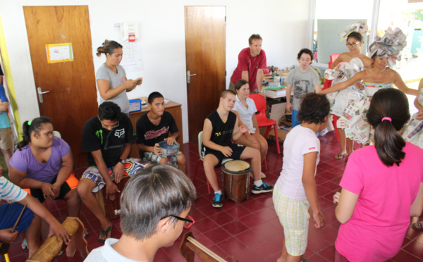 Le centre Papa Nui reçoit des instruments grâce à la solidarité