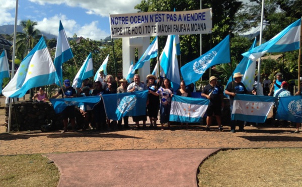 Manifestation pacifique du Tāvini pour protéger nos ressources maritimes