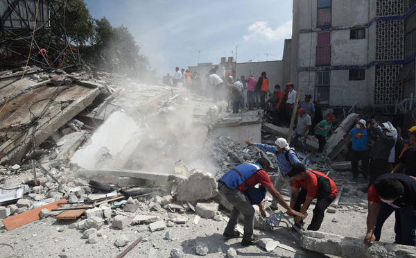Mexique : un séisme fait plus de 200 morts, des élèves ensevelis sous leur école