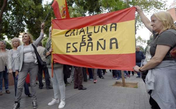 Au coeur de Barcelone, la Catalogne divisée sur l'indépendance