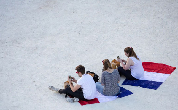 Lâchez vos smartphones! Le manque d'activité physique gagne du terrain en France