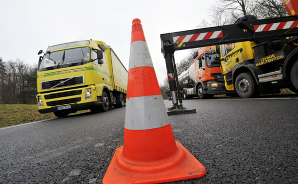Faible mobilisation des routiers au troisième jour du mouvement