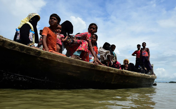 Bangladesh: au moins 14 morts dans le naufrage d'une embarcation de Rohingyas