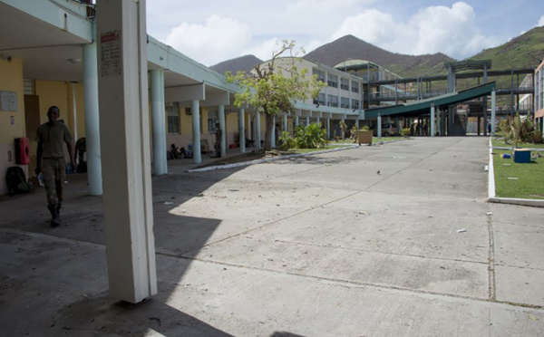 Premiers retours à l'école lundi à Saint-Martin, trois semaines après Irma