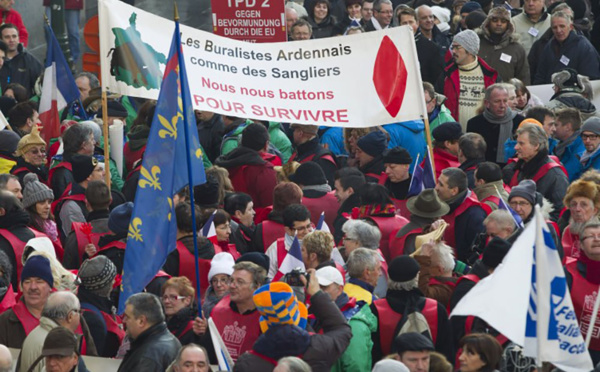 Tabac: les buralistes dans la rue contre le paquet à 10 euros en 2020