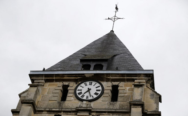 Nantes: un déséquilibré armé interpellé après avoir menacé un prêtre dans une église