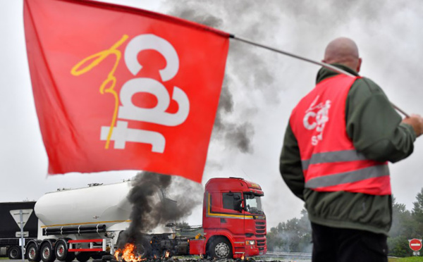 Les syndicats en réunion pour tenter de peser face à Macron