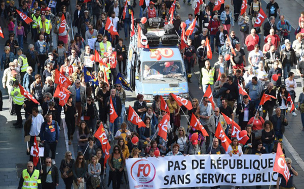 Plusieurs dizaines de milliers de fonctionnaires dans la rue contre les "attaques" du gouvernement