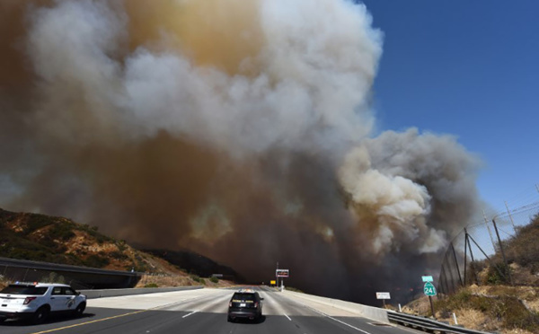 Incendies mortels dans la région des vins en Californie, des milliers de maisons brûlées