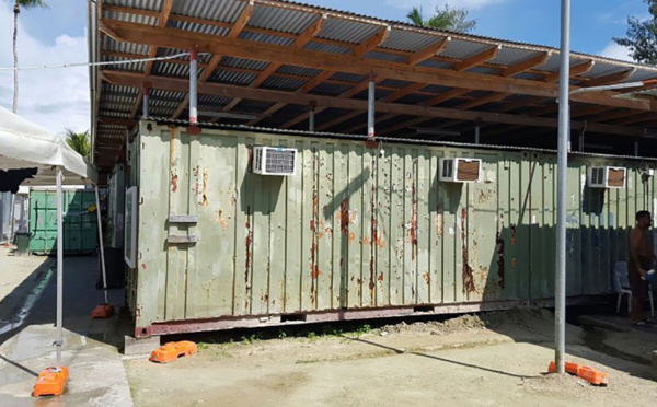 Migrants: un documentaire offre une plongée dans un camp controversé d'Australie