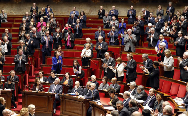 La fin des hydrocarbures largement approuvée à l'Assemblée, malgré des failles