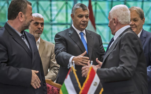 Le Fatah et le Hamas palestiniens signent un accord de réconciliation au Caire
